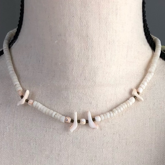 Birds in Flight Puka Shell Necklace & Bracelet - Picture 1 of 7